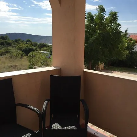 Berna Apartment